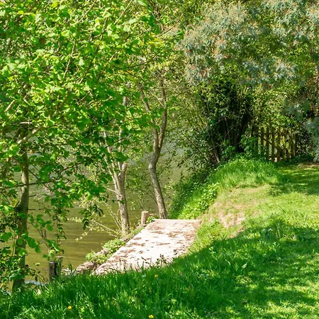 Bord De Rivière, 7500 M2 De Nature * Villiers-Charlemagne