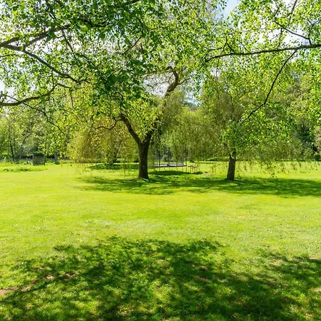 Bord De Rivière, 7500 M2 De Nature Hébergement de vacances *